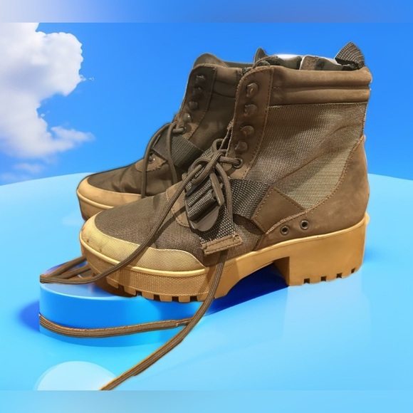 Steve Madden Brown Combat Boots Rugged Design - Picture 8 of 8